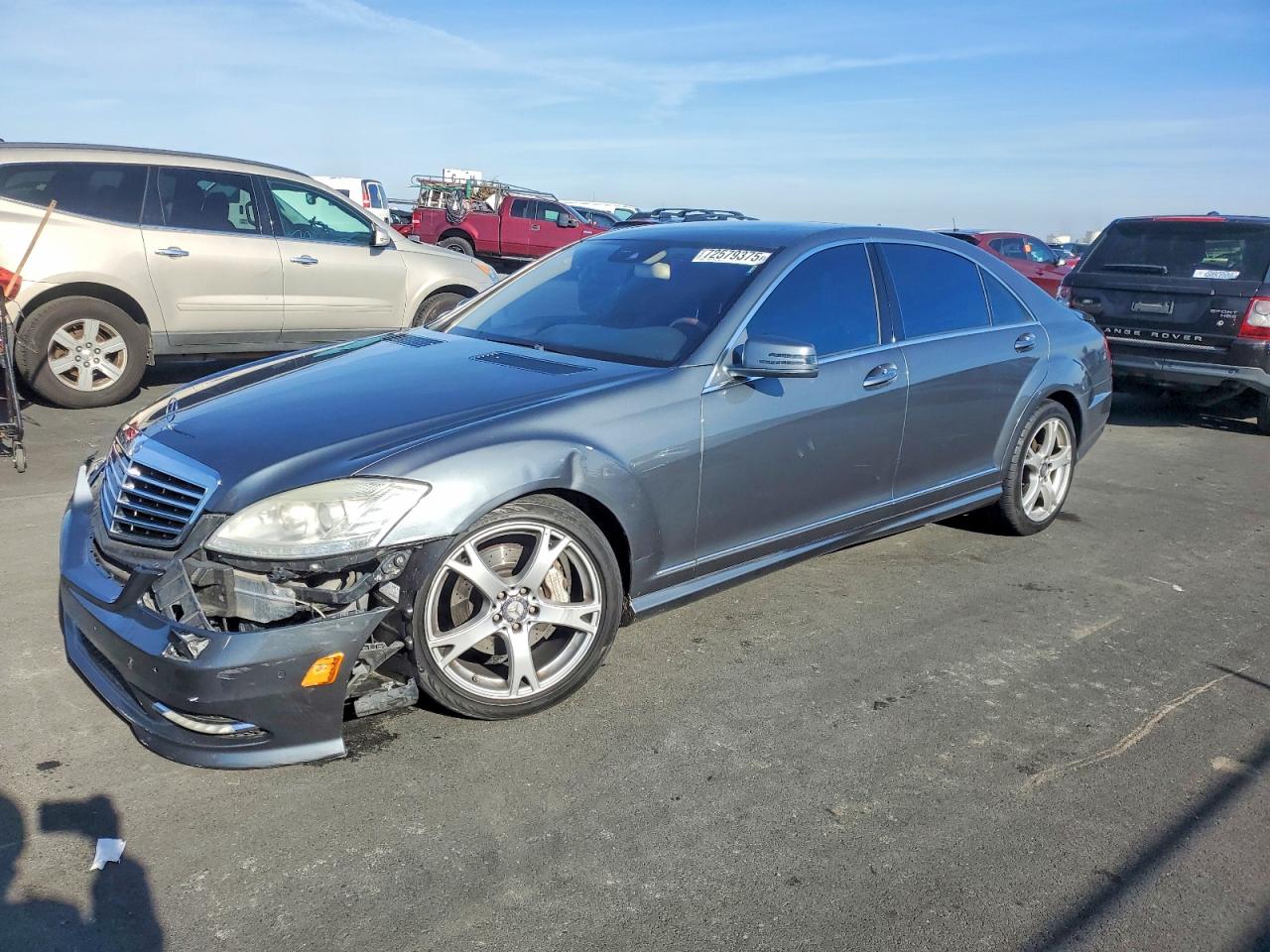 2010 Mercedes-Benz S 550, VIN WDDNG7BB6AA337203 — Front end