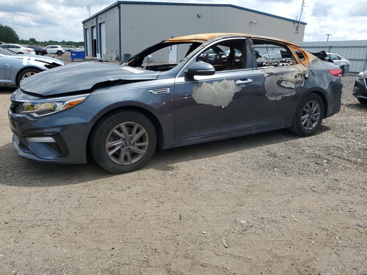 2020 Kia Optima LX, VIN 5XXGT4L3XLG416157 — Пожар в салоне
