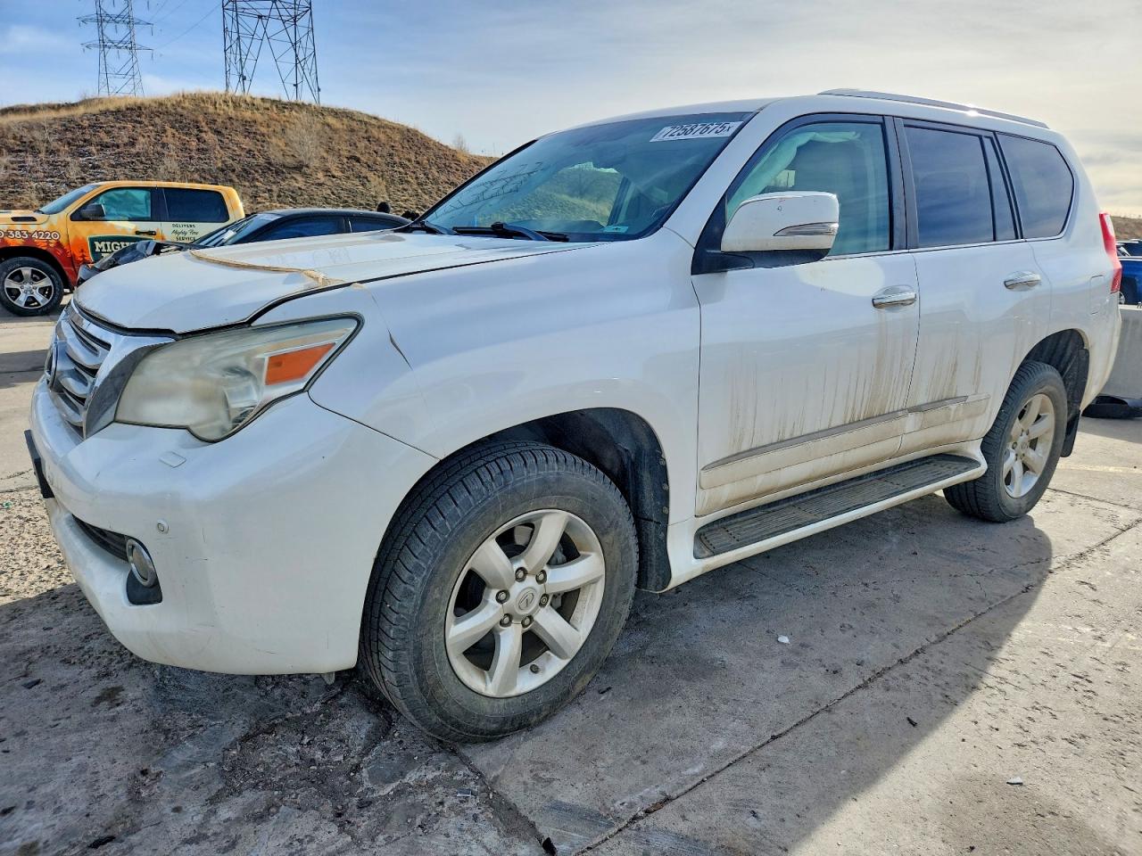 2011 Lexus GX 460 Premium, VIN JTJJM7FX9B5027710 — Front end