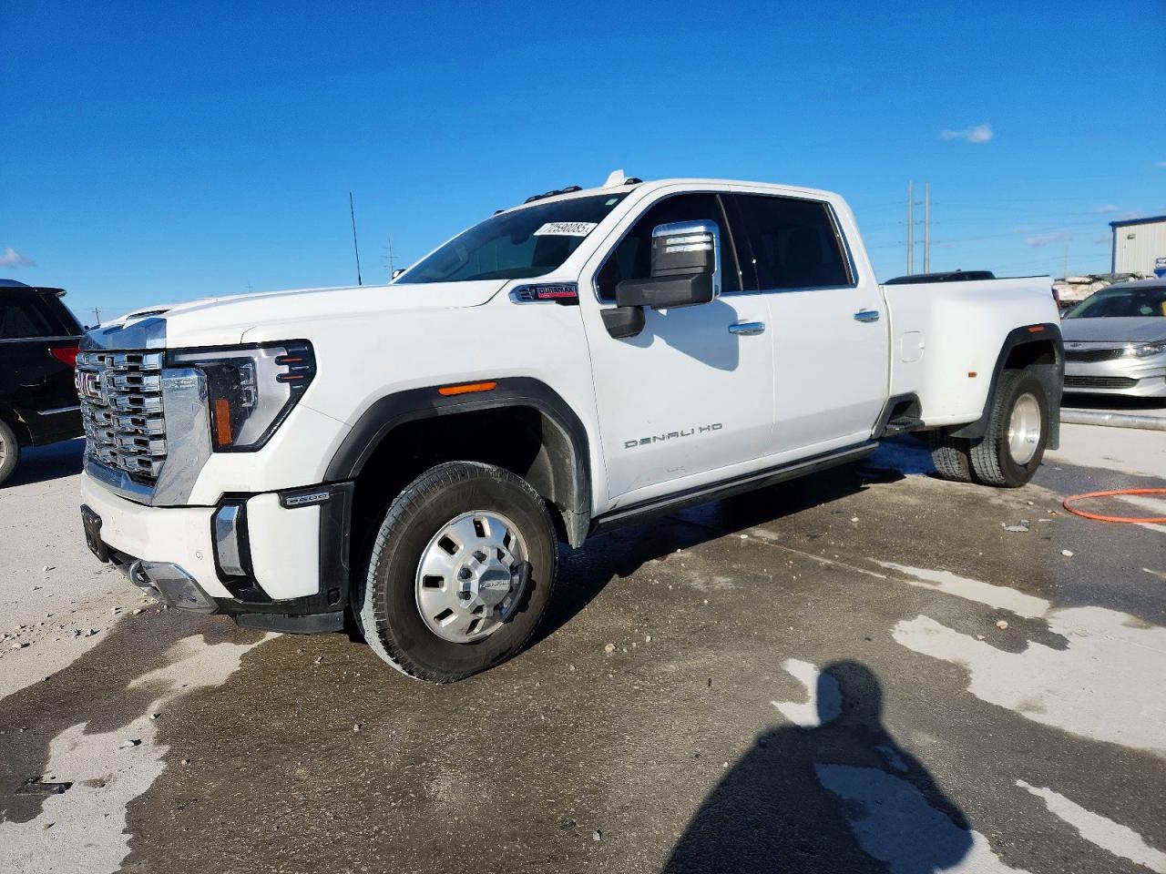 2025 GMC Sierra 3500HD Denali, VIN 1GT4UWEY7SF249399 — Side