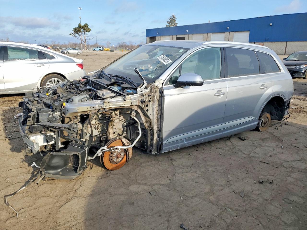 2017 Audi Q7 Premium Plus, VIN WA1LAAF7XHD055414 — Stripped