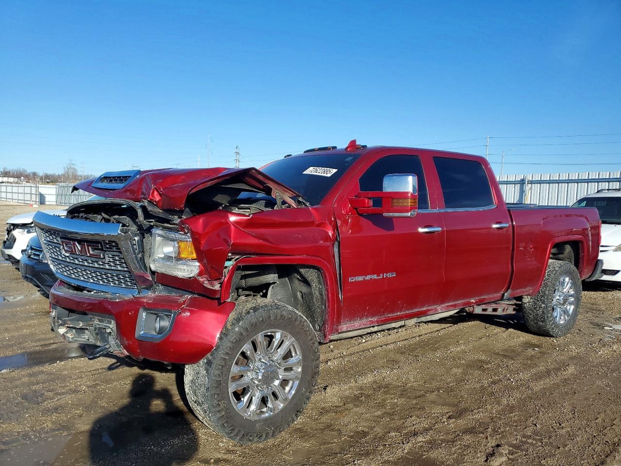 2019 GMC Sierra 2500HD Denali, VIN 1GT12SEY8KF174858 — Front end