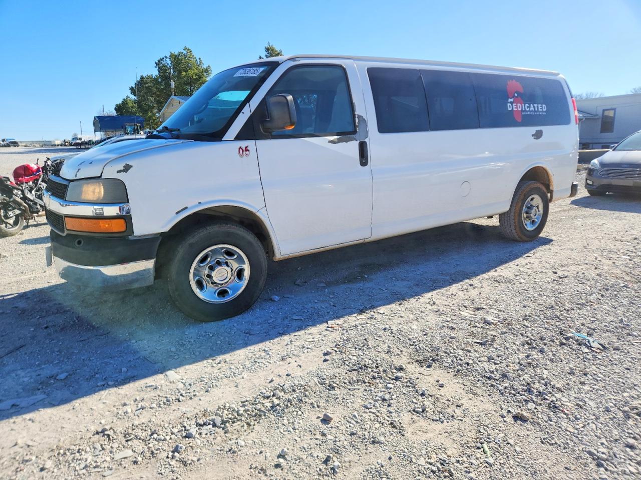 2011 Chevrolet Express Passenger 1LT, VIN 1GAZG1FG7B1146432 — Front end