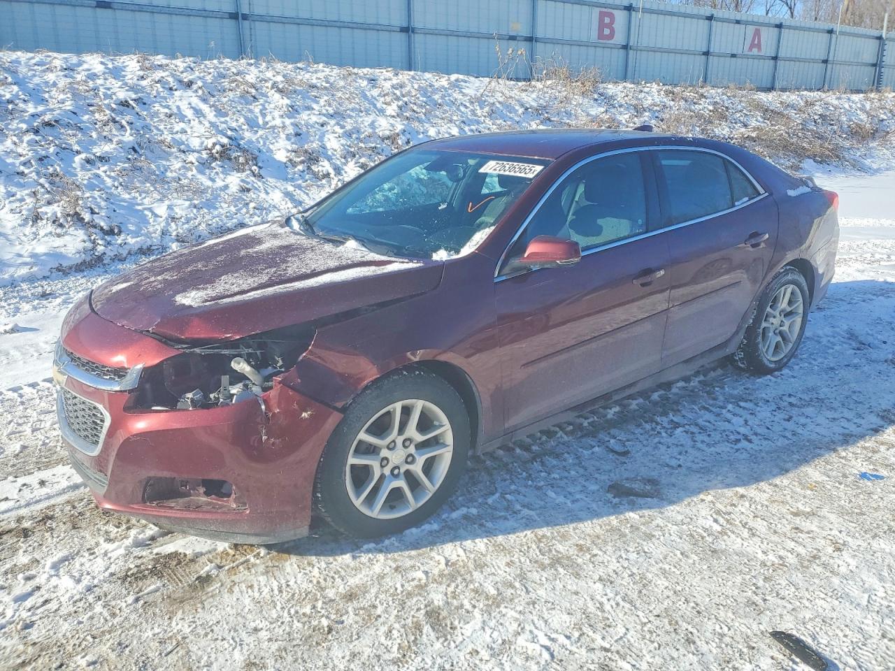 2016 Chevrolet Malibu LT, VIN 1G11C5SA9GF132477 — Front end