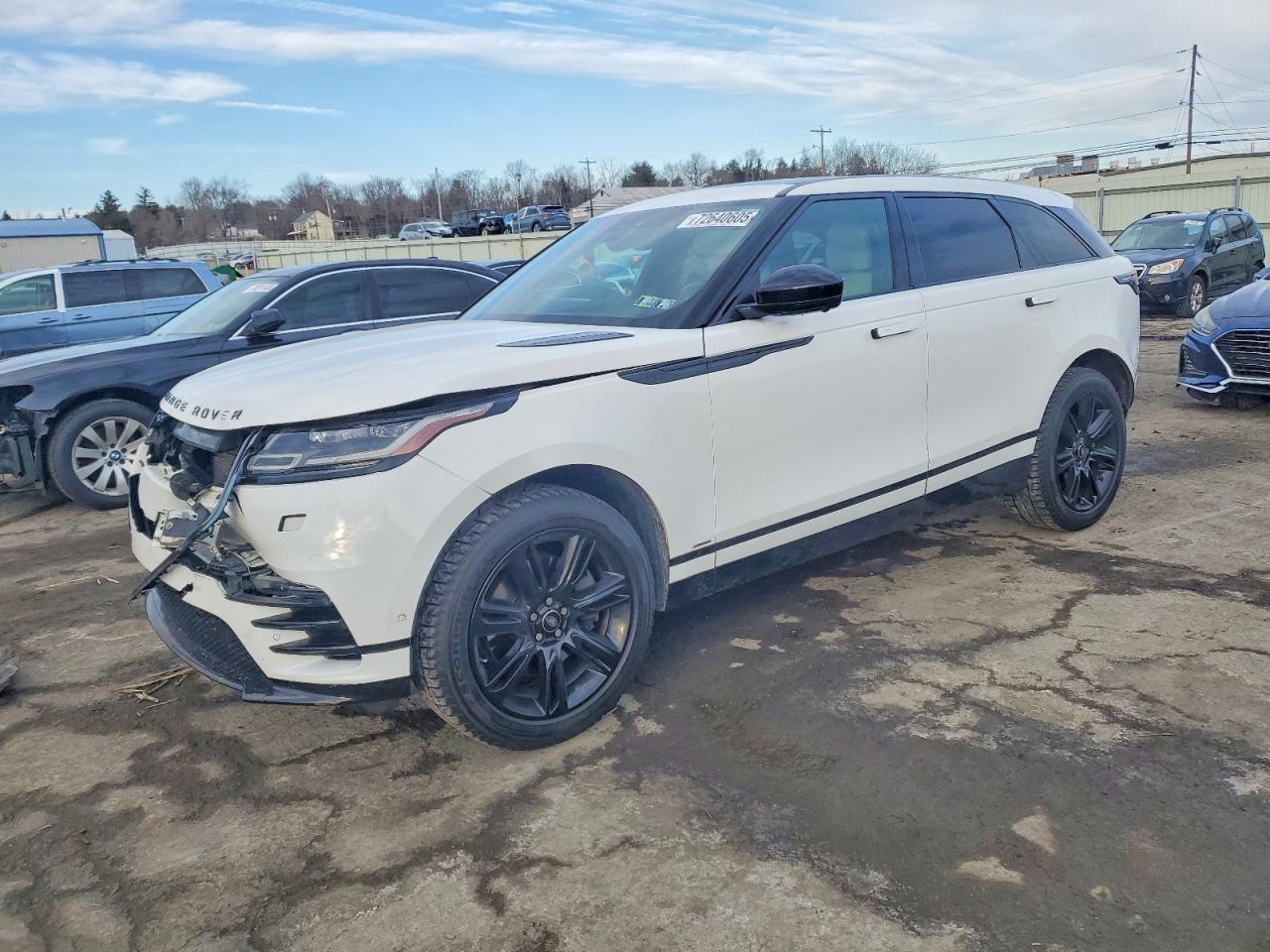 2018 Land Rover Range Rover Velar R-Dynamic HSE, VIN SALYM2RV6JA733014 — Front end