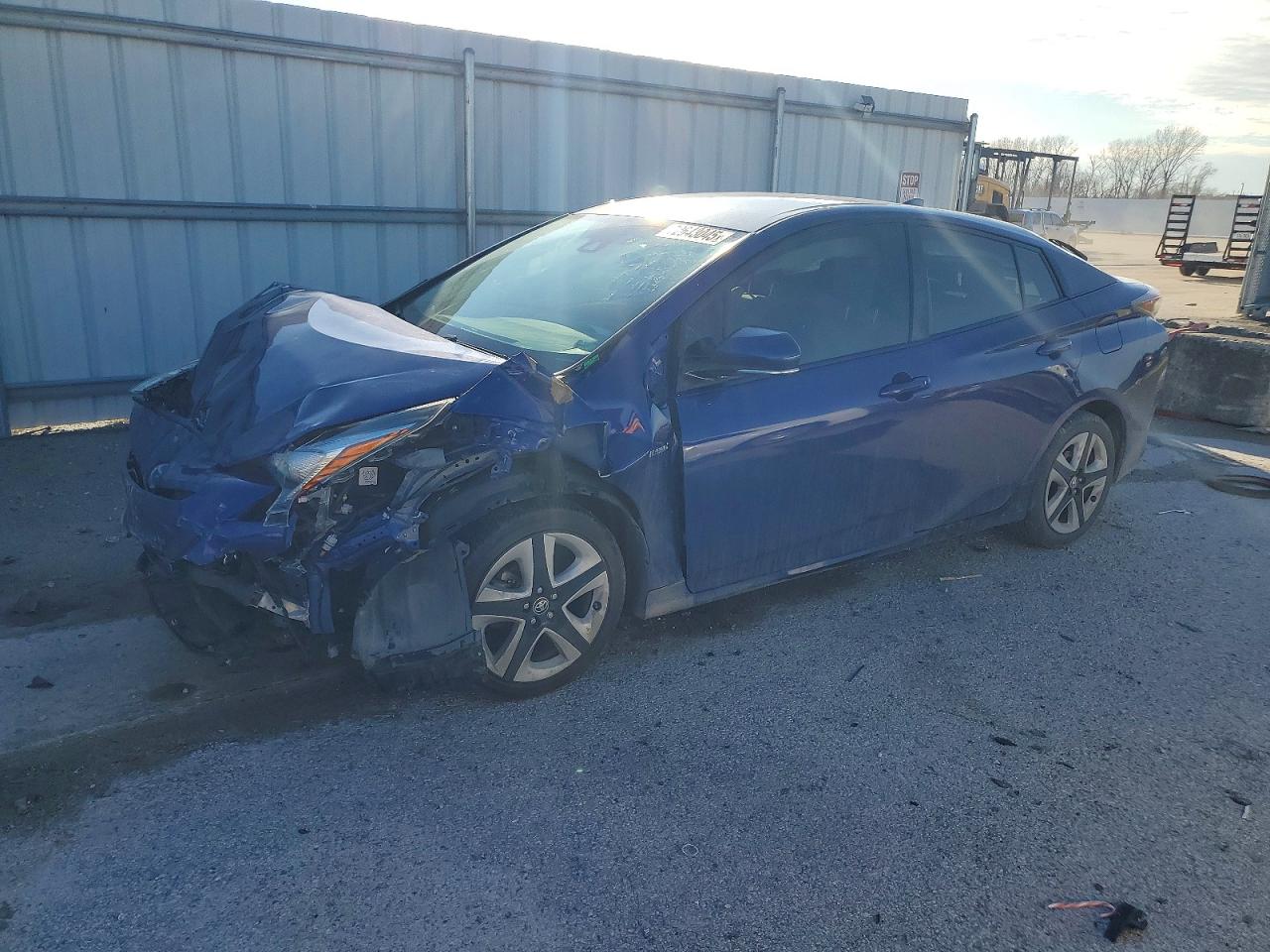 2018 Toyota Prius Two, VIN JTDKARFU2J3553270 — Front end