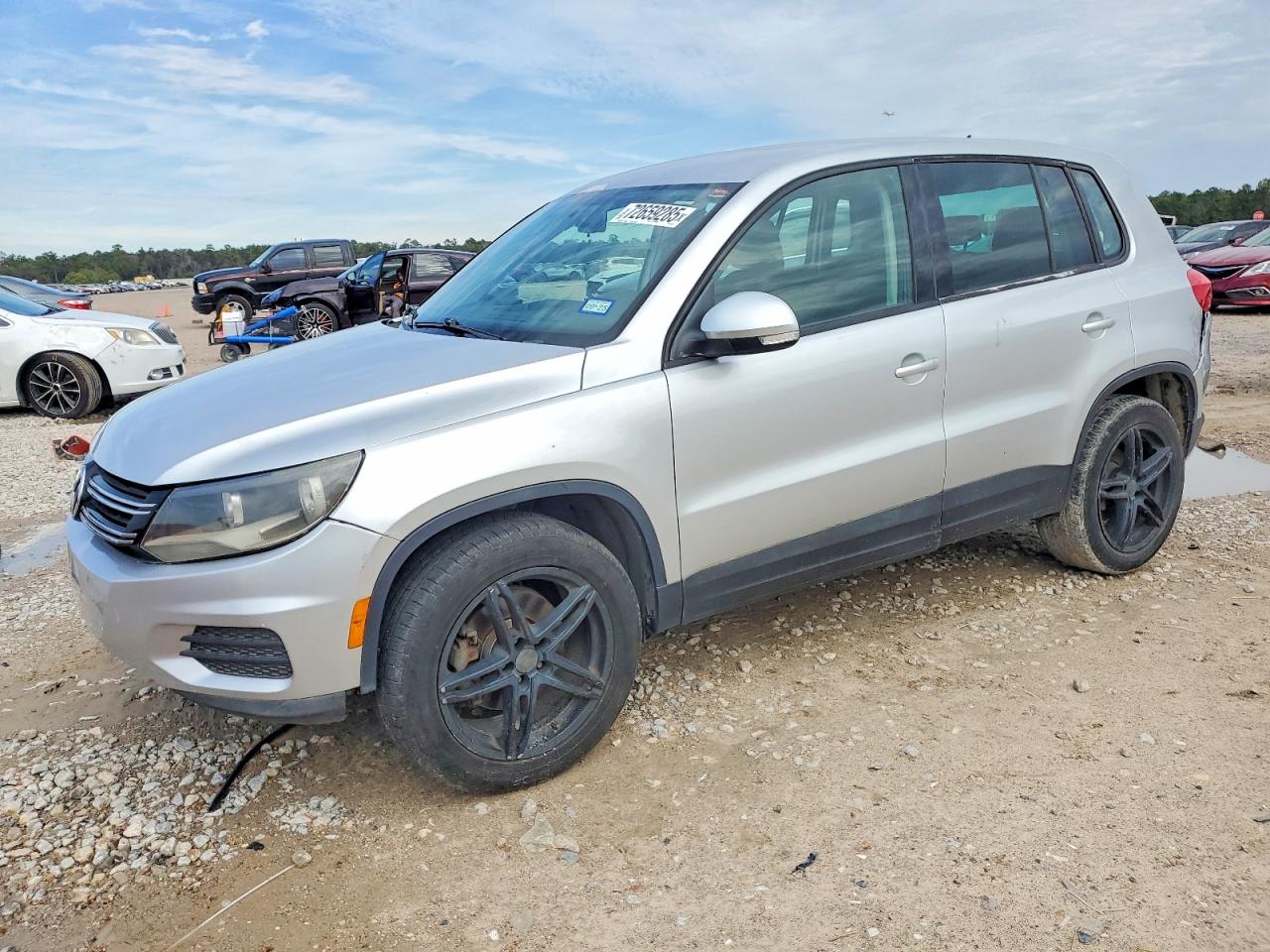2014 Volkswagen Tiguan S, VIN WVGAV3AX2EW510031 — Rear end