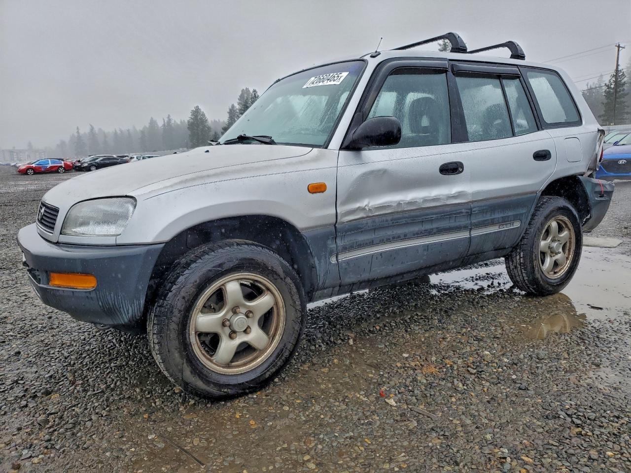 1997 Toyota RAV4, VIN JT3HP10V9V0149020 — Rear end