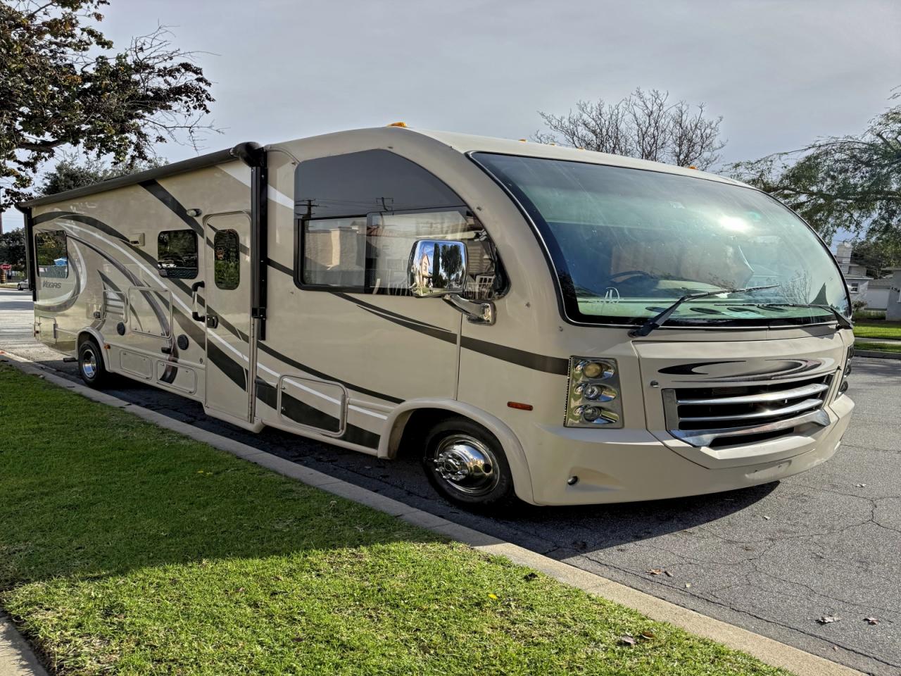 2016 Ford Econoline, VIN 1FC4E4KS8GDC25410 — Auction photo