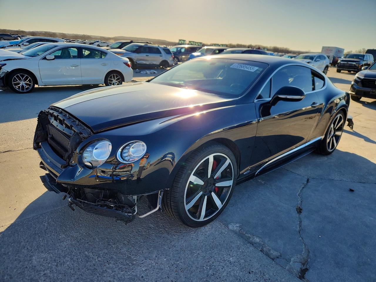 2014 Bentley Continental GT, VIN SCBFH7ZA7EC095902 — Front end