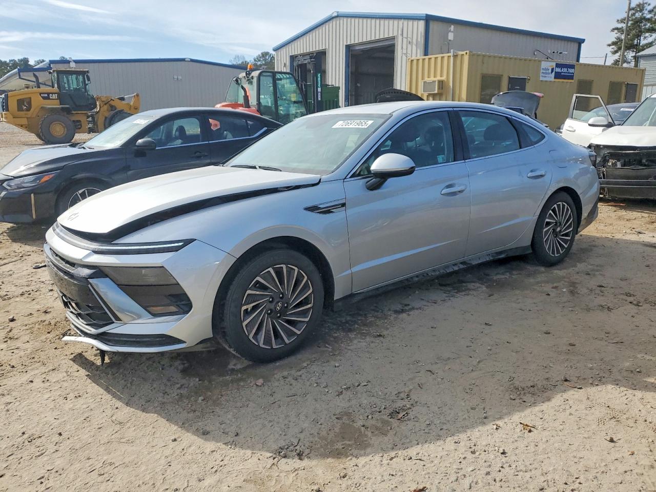 2025 Hyundai Sonata SEL, VIN KMHL34JJ7SA131745 — Front end