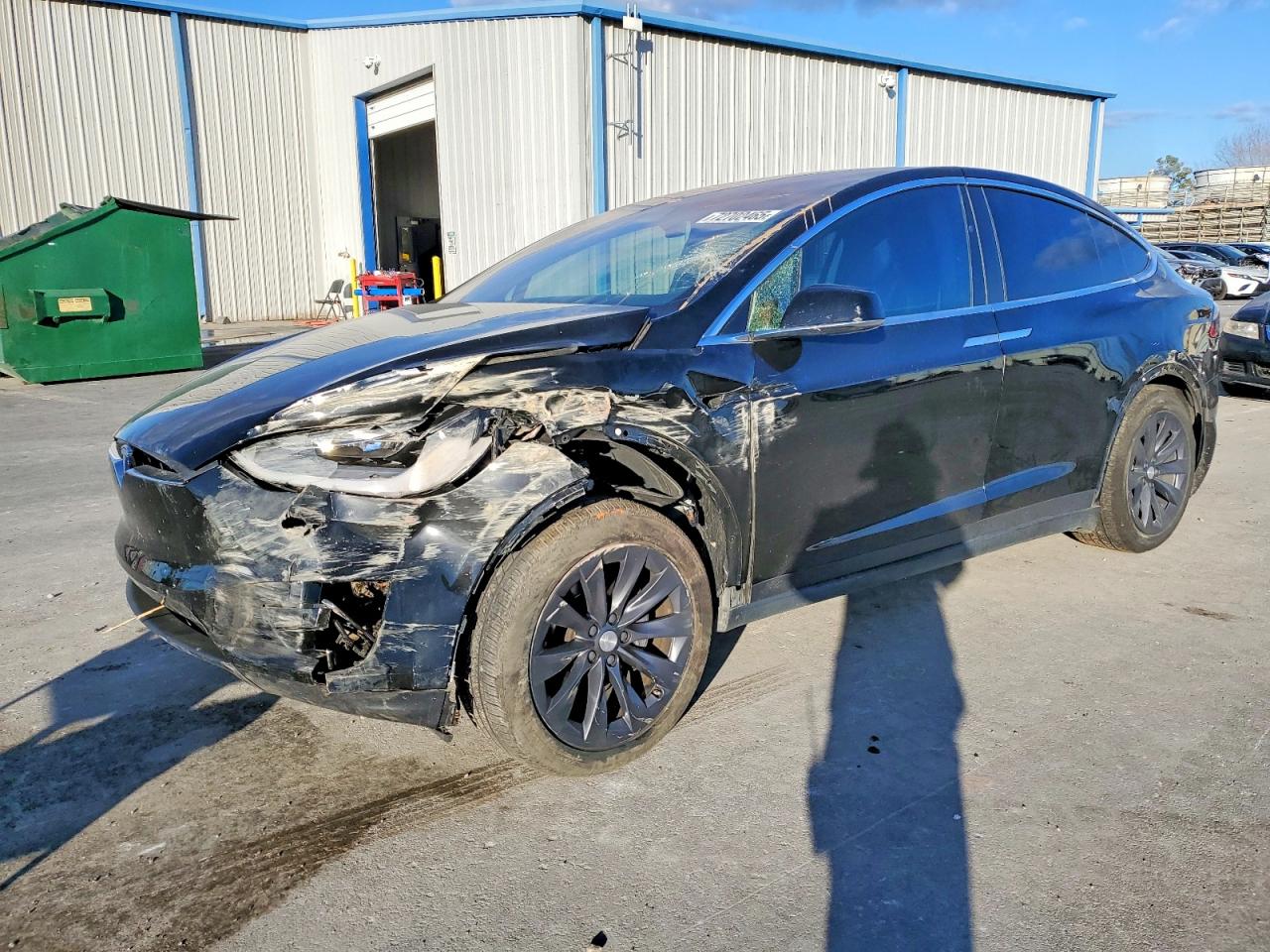 2019 Tesla Model X 75D, VIN 5YJXCBE25KF151478 — Front end