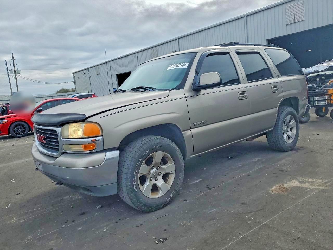 2002 GMC Yukon SLT, VIN 1GKEC13Z32J109177 — Rear end
