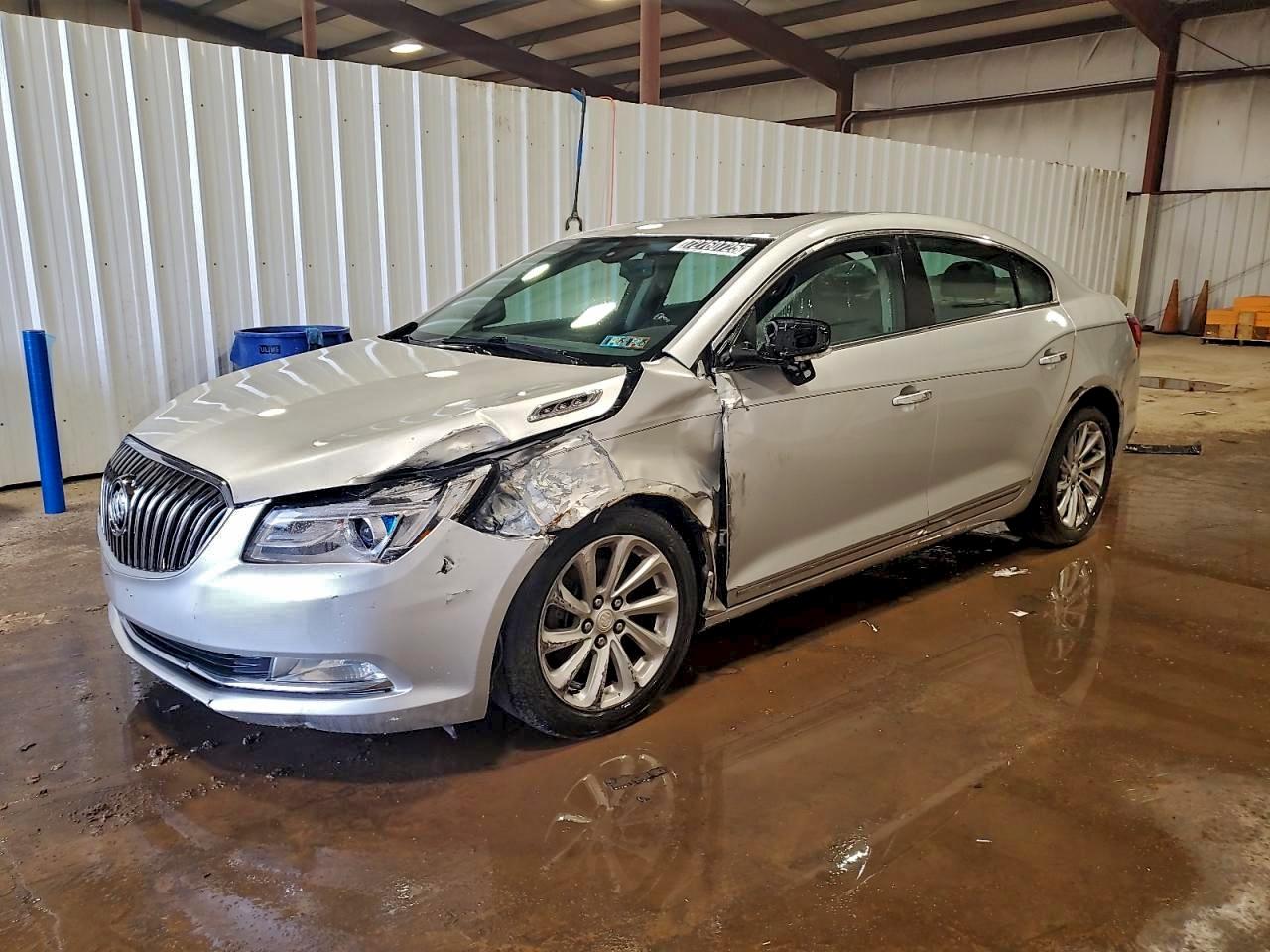 2015 Buick LaCrosse Leather, VIN 1G4GB5G38FF279687 — Auction photo 1 of 4