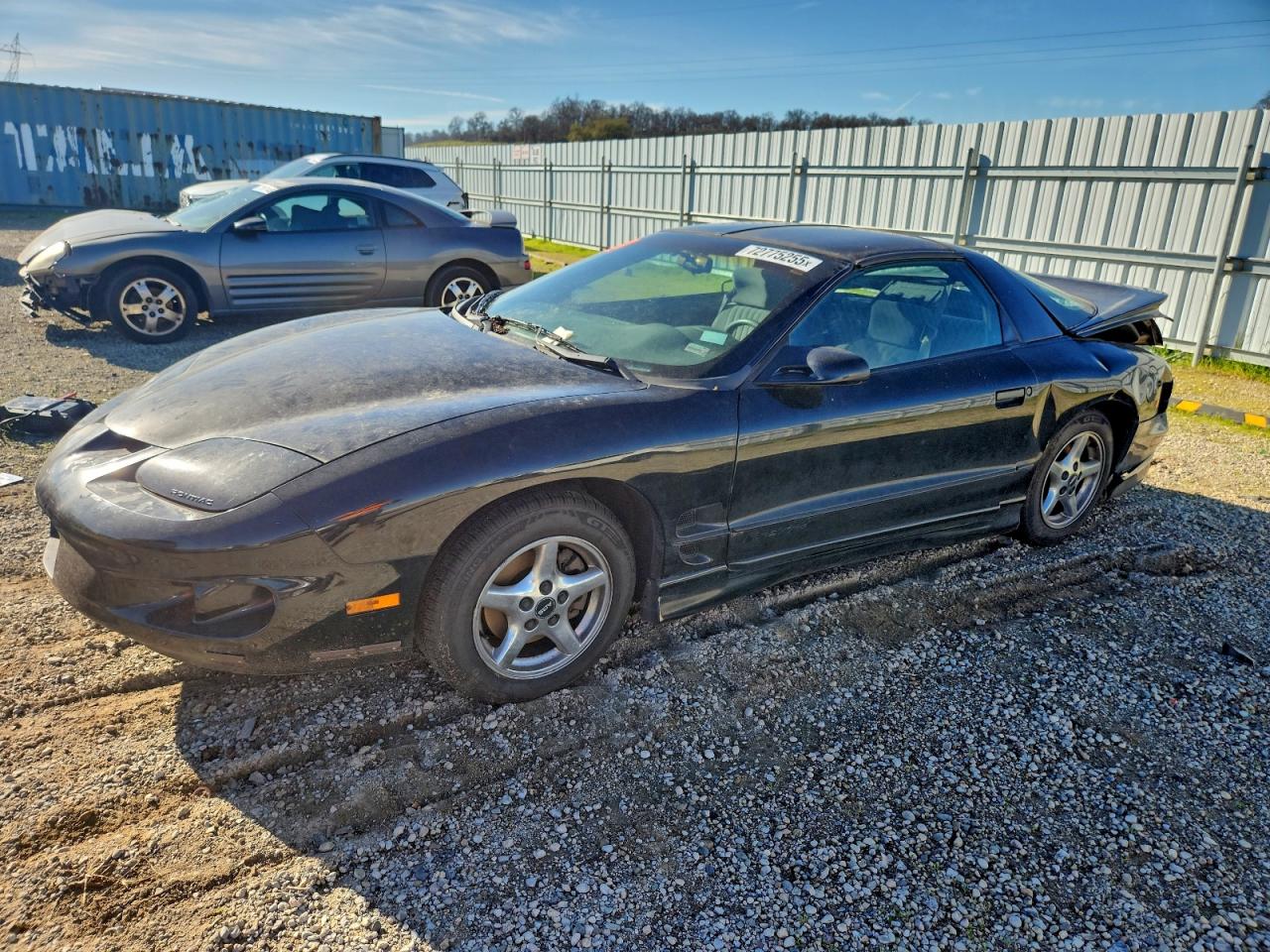 1998 Pontiac Firebird Firebird, VIN 2G2FS22KXW2214147 — Rear end