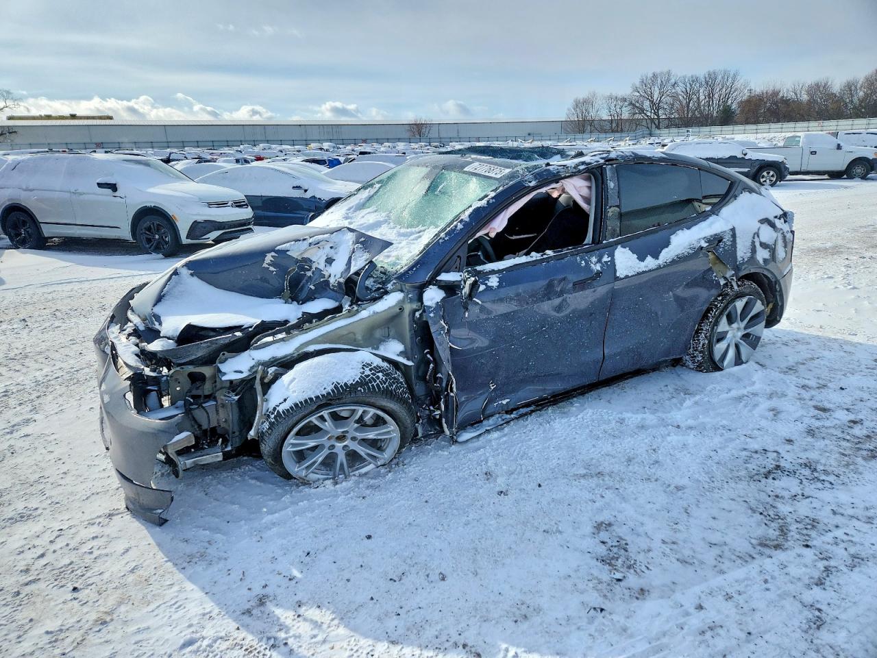 2024 Tesla Model Y Long Range, VIN 7SAYGDEE6RA274182 — All over