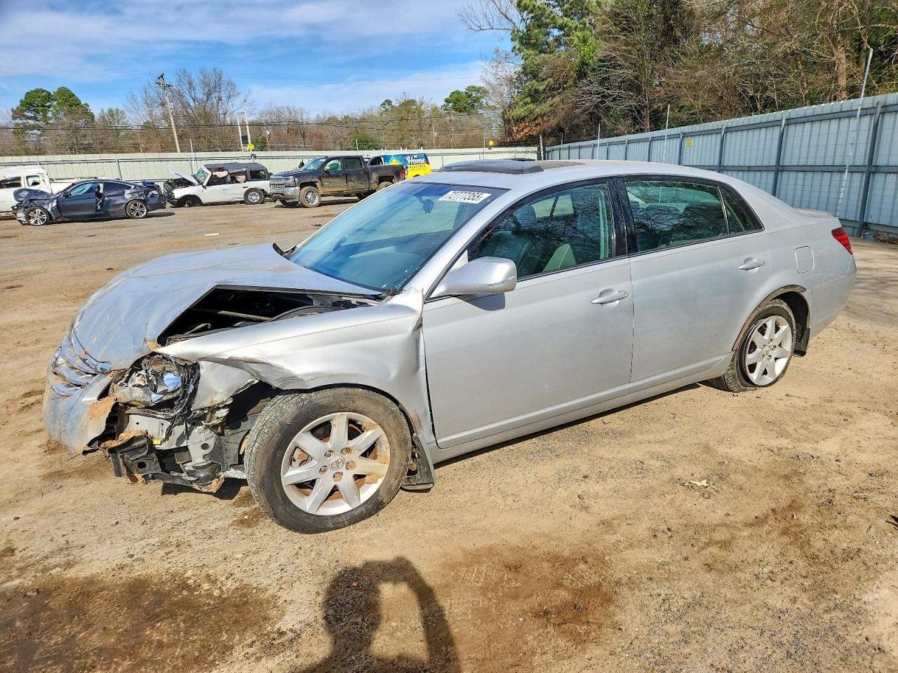 2006 Toyota Avalon XL, VIN 4T1BK36BX6U101797 — Front end