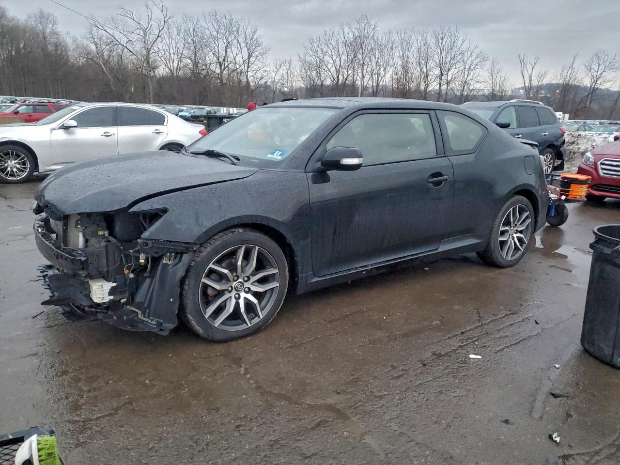 2014 Scion tC Monogram, VIN JTKJF5C77E3068531 — Front end
