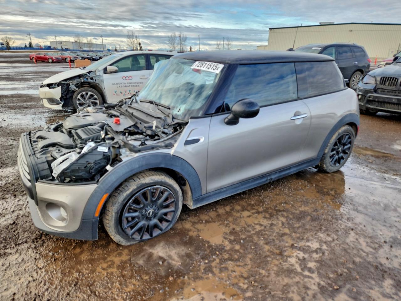 2016 MINI Hardtop, VIN WMWXP5C5XG3B77582 — Перед