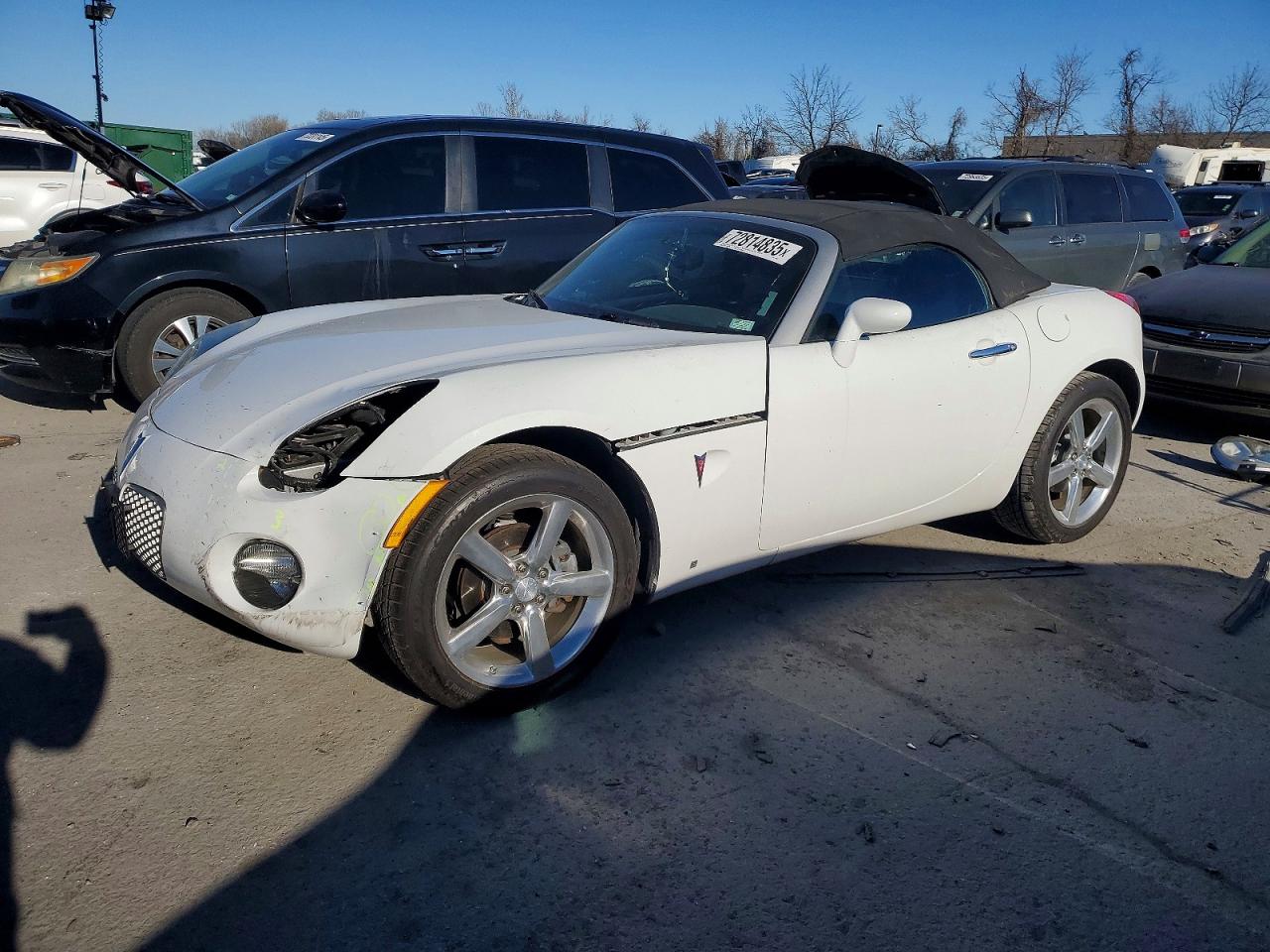 2009 Pontiac Solstice, VIN 1G2MN35B69Y108107 — Front end
