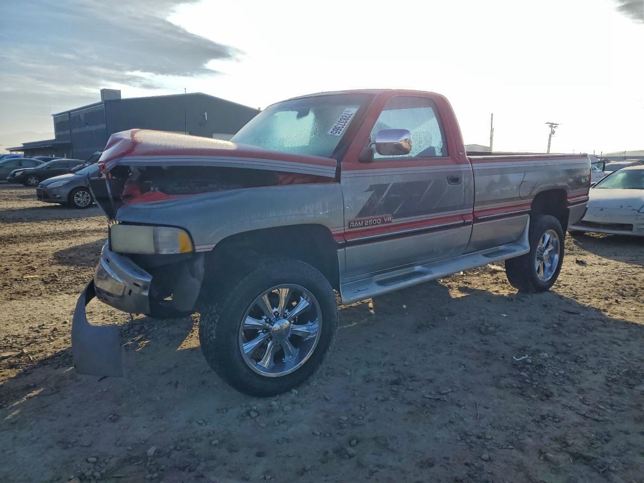1995 Dodge 2500, VIN 1B7KF26Z8SS288012 — Front end