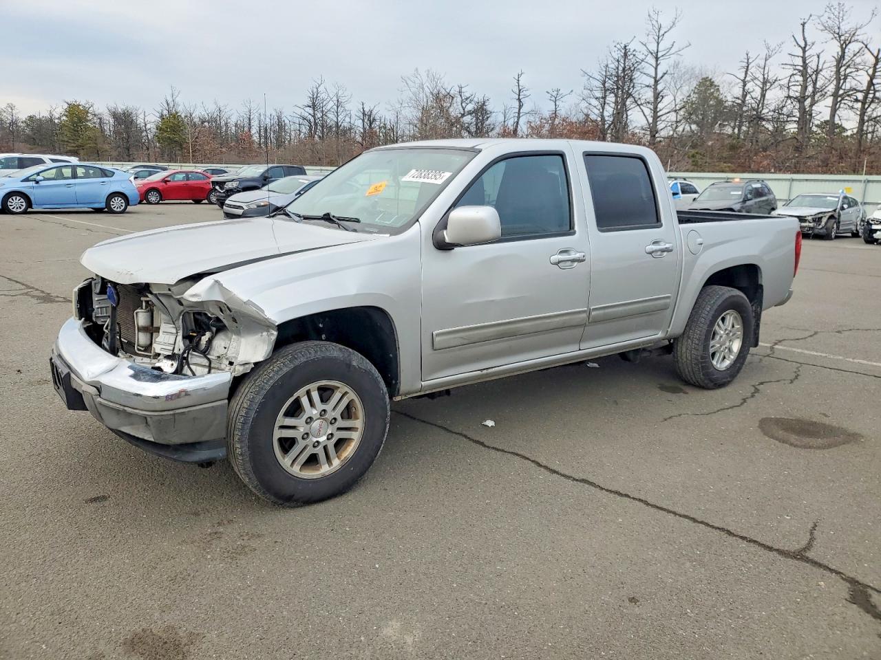 2011 GMC Canyon SLE1, VIN 1GTH6MFEXB8106083 — Front end