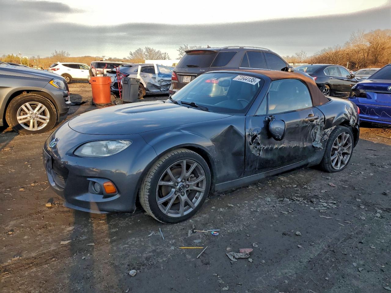 2015 Mazda MX-5 Miata Grand Touring, VIN JM1NC2NF5F0239980 — Side