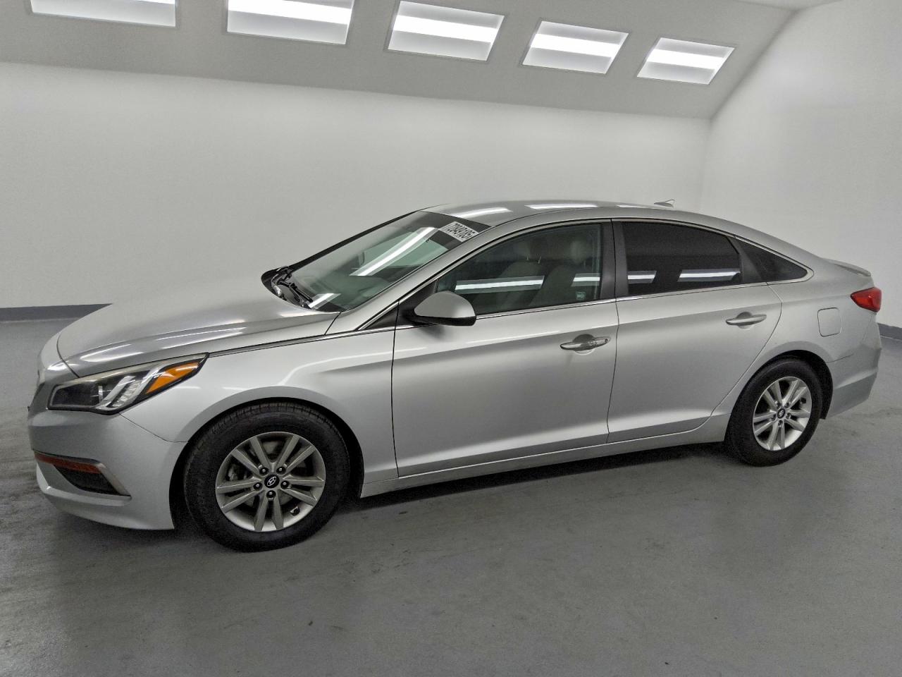 2015 Hyundai Sonata SE, VIN 5NPE24AF9FH136455 — Partial repair
