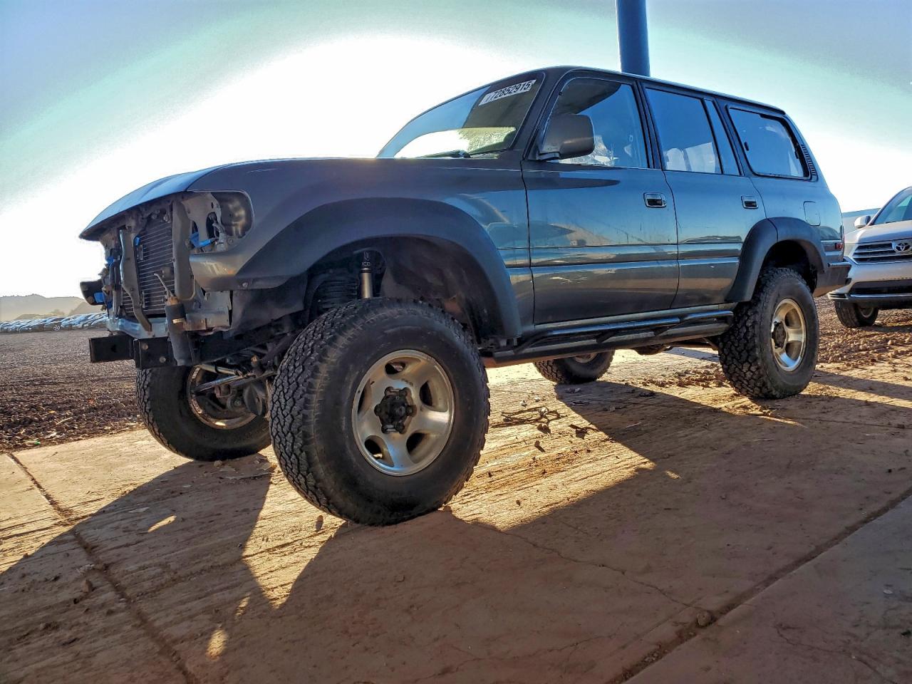 1995 Toyota Land Cruiser, VIN JT3DJ81W7S0104587 — Stripped