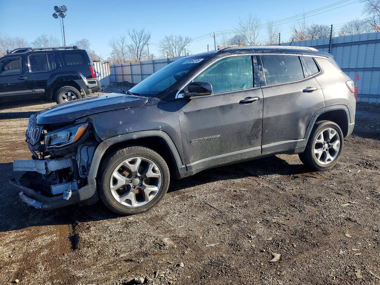 2018 Jeep Compass Limited, VIN 3C4NJDCB5JT397782 — Front end