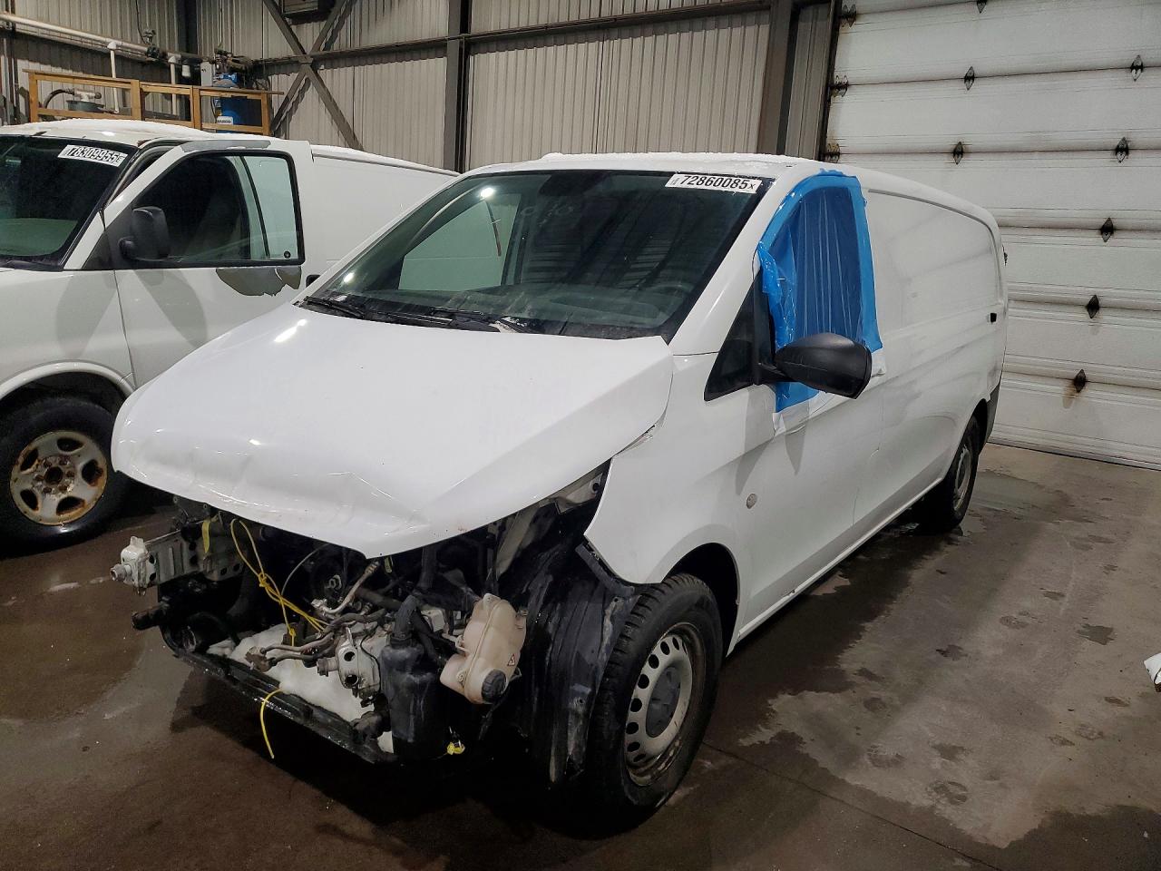 2022 Mercedes-Benz Metris Cargo, VIN W1YV0CEY9N3954933 — Перед