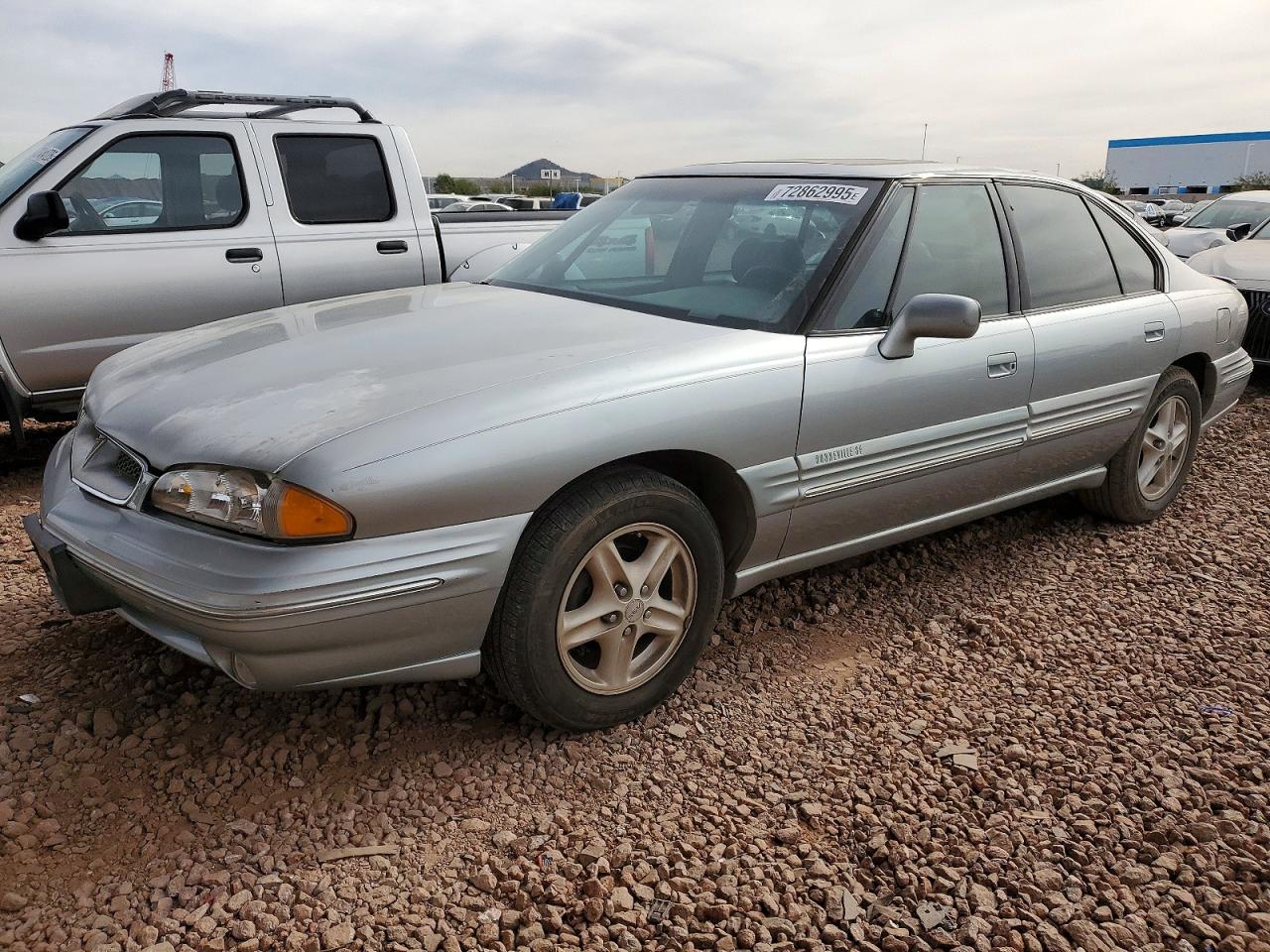 1996 Pontiac Bonneville SE, VIN 1G2HX52K9T4250543 — Зад