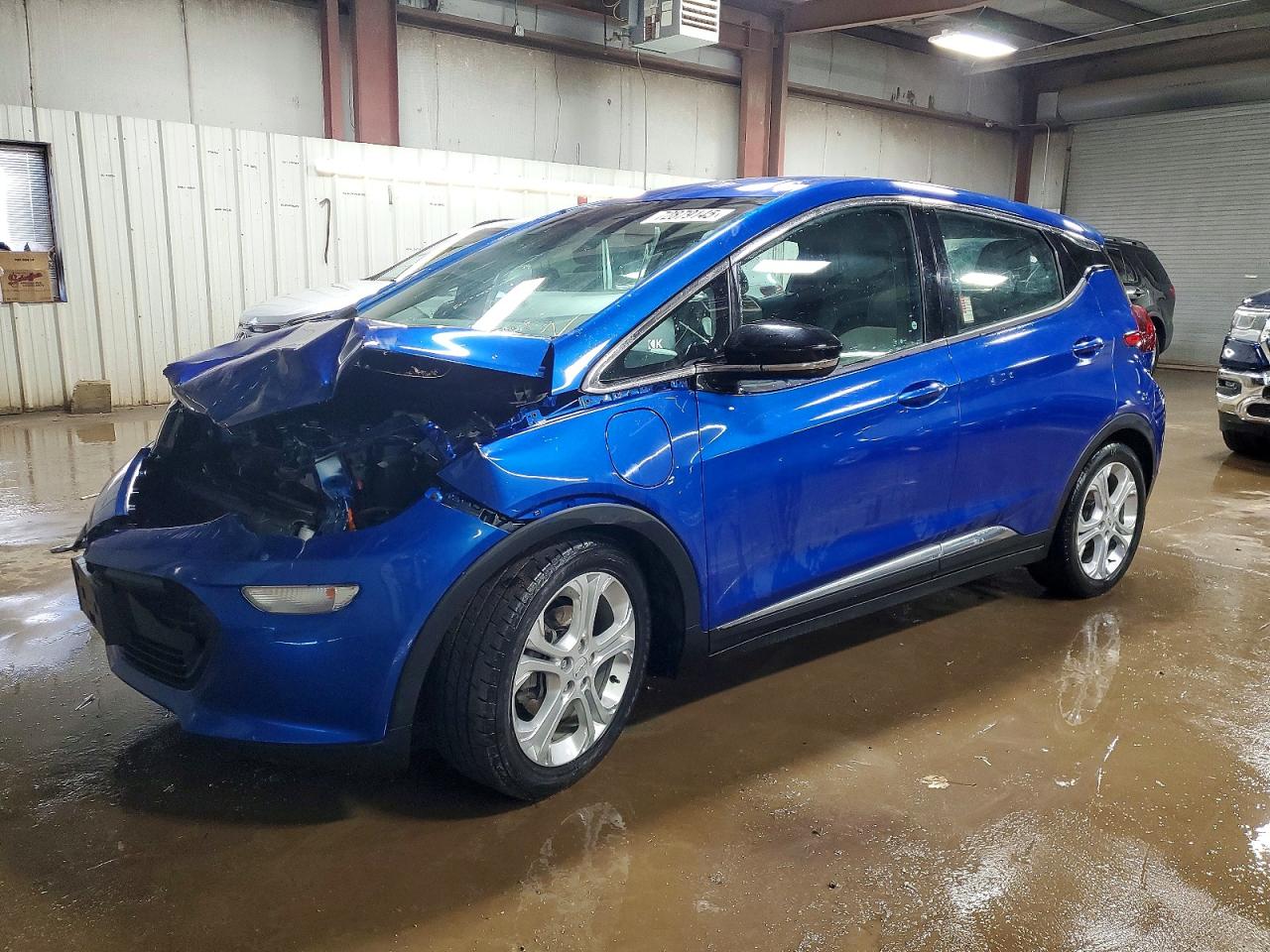 2017 Chevrolet Bolt EV LT, VIN 1G1FW6S09H4188538 — Перед