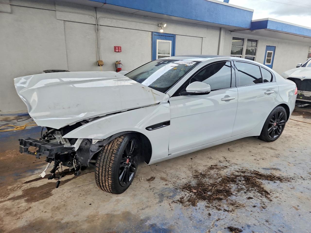 2018 Jaguar XE 25t Prestige, VIN SAJAE4FX7JCP26392 — Front end