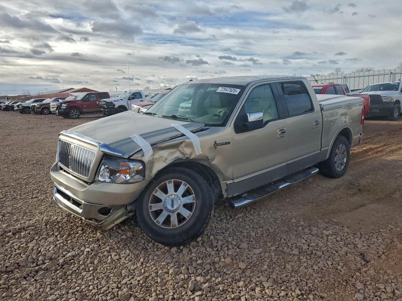 2006 Lincoln Mark LT, VIN 5LTPW18566FJ11674 — Перед