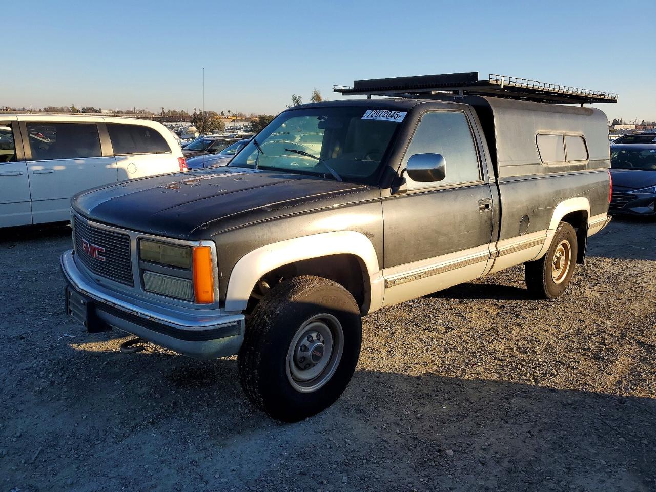 1990 GMC Sierra 2500, VIN 1GTGK24K1LE522921 — Minor dents and scratches