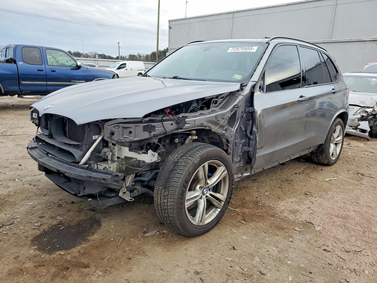 2015 BMW X5 xDrive35d, VIN 5UXKS4C50F0N11572 — Front end