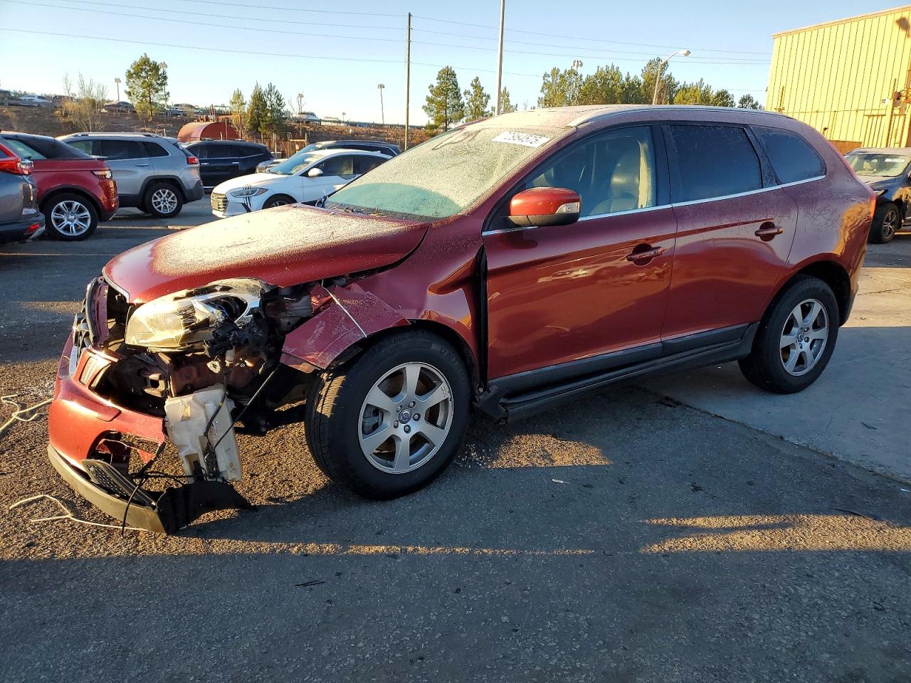 2011 Volvo XC60 3.2L, VIN YV4952DL0B2200826 — Front end