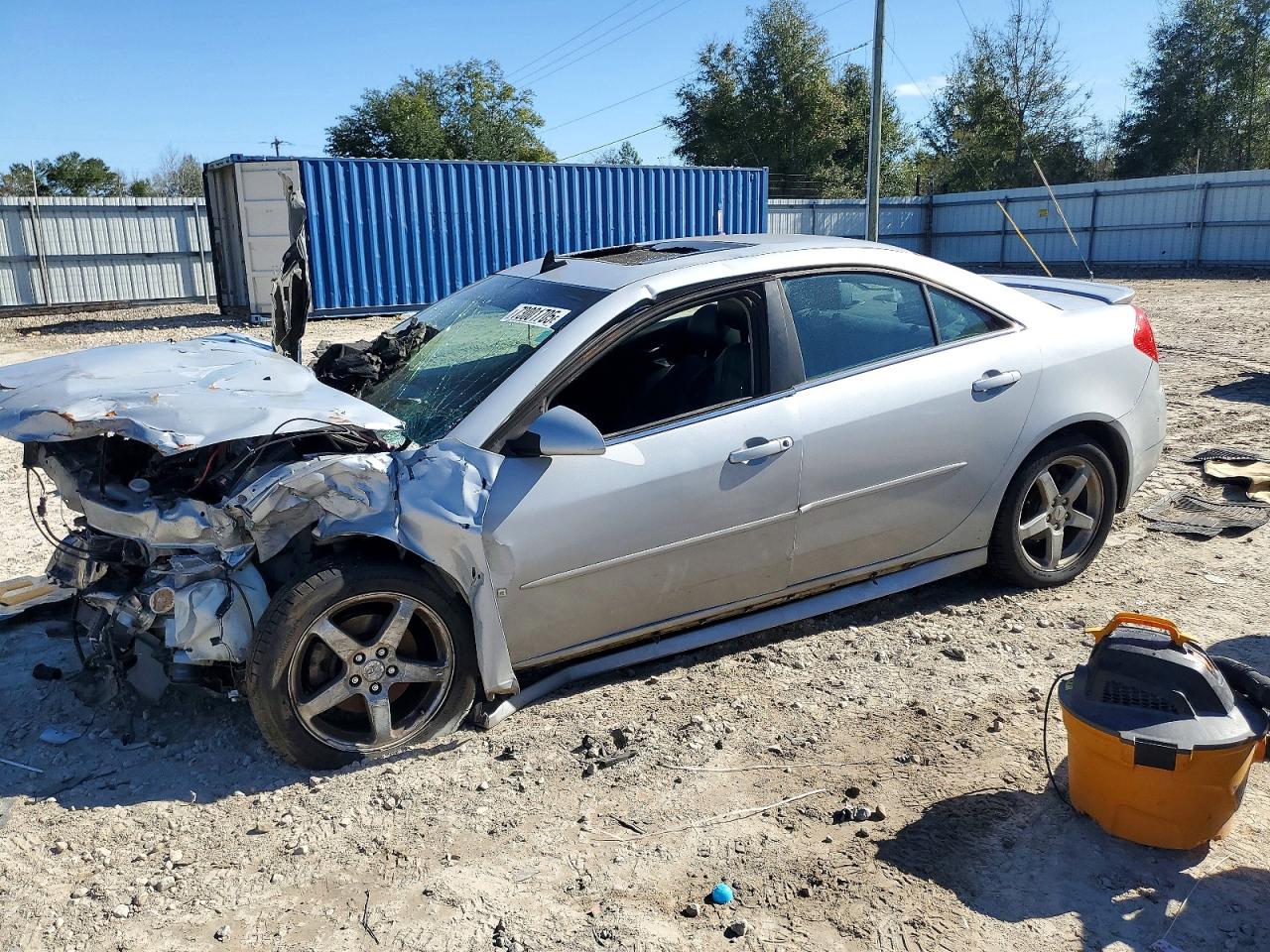 2010 Pontiac G6 1SH, VIN 1G2ZA5EK0A4152869 — Front end