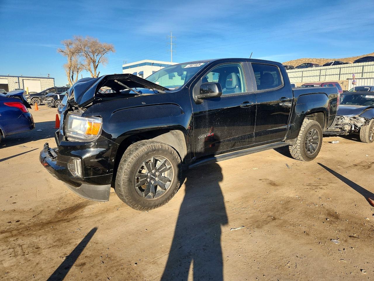 2022 GMC Canyon 4WD AT4, VIN 1GTG6FEN0N1289936 — Front end