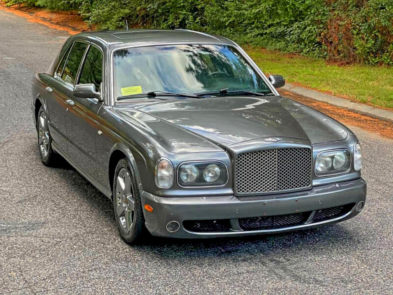 2003 Bentley Arnage, VIN SCBLF34F03CX09108 — Normal wear