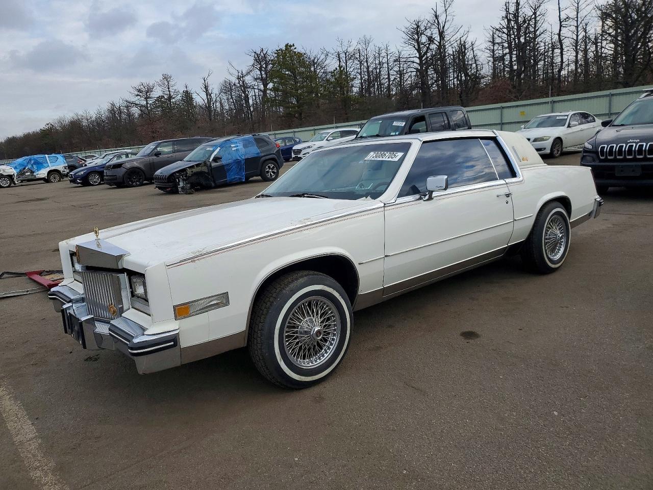1985 Cadillac Eldorado, VIN 1G6EL578XFE643038 — Пожар