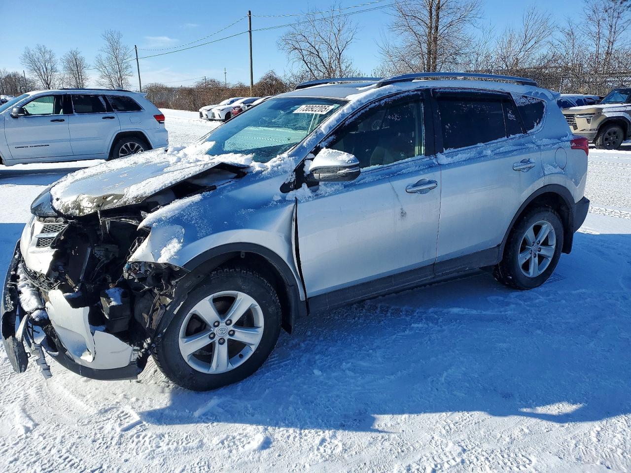 2013 Toyota RAV4 XLE, VIN 2T3RFREV7DW002361 — Front end