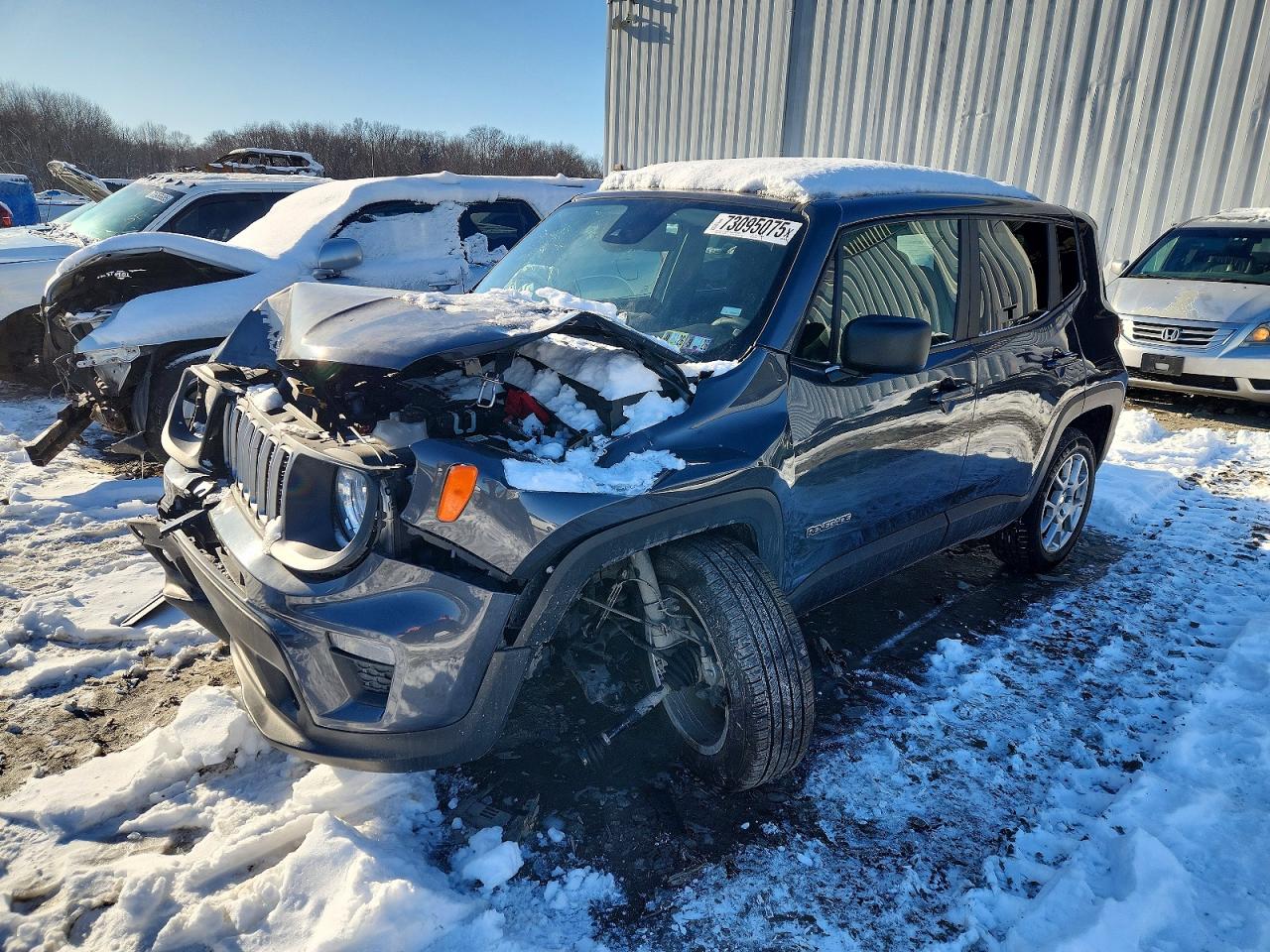 2023 Jeep Renegade Latitude, VIN ZACNJDB11PPP71830 — Front end
