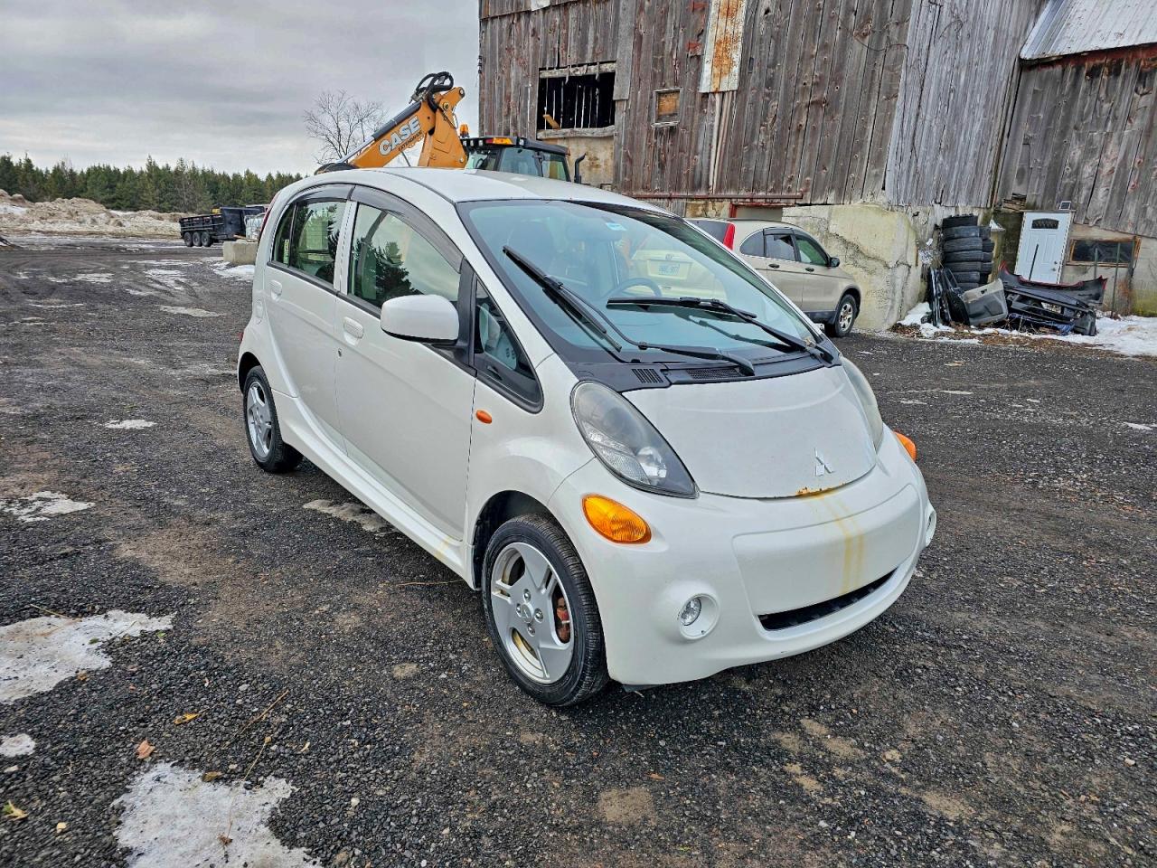 2017 Mitsubishi i-MiEV ES, VIN JA3215H49HU600206 — Minor dents and scratches