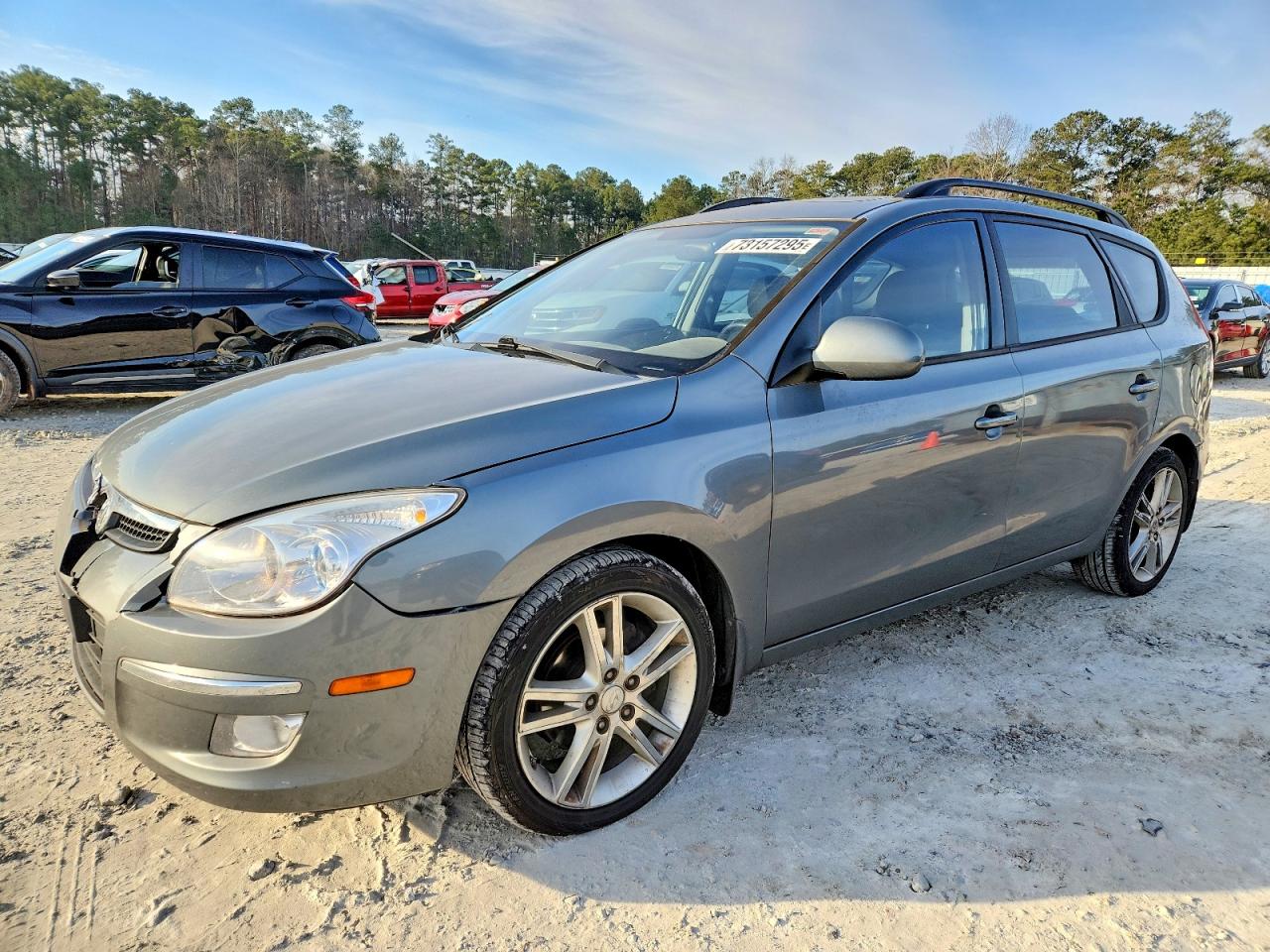 2010 Hyundai Elantra SE, VIN KMHDC8AE8AU076699 — Front end