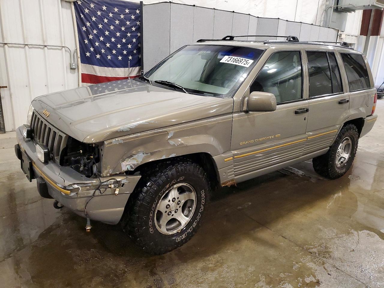1995 Jeep Grand Cherokee Limited, VIN 1J4GZ78Y7SC784342 — Front end