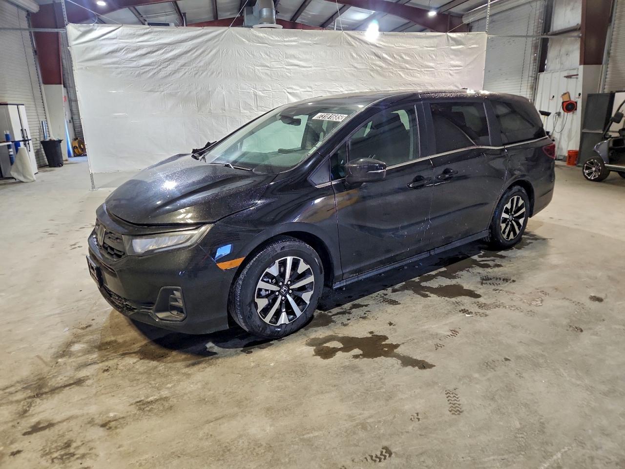 2025 Honda Odyssey EX-L, VIN 5FNRL6H63SB086595 — Front end