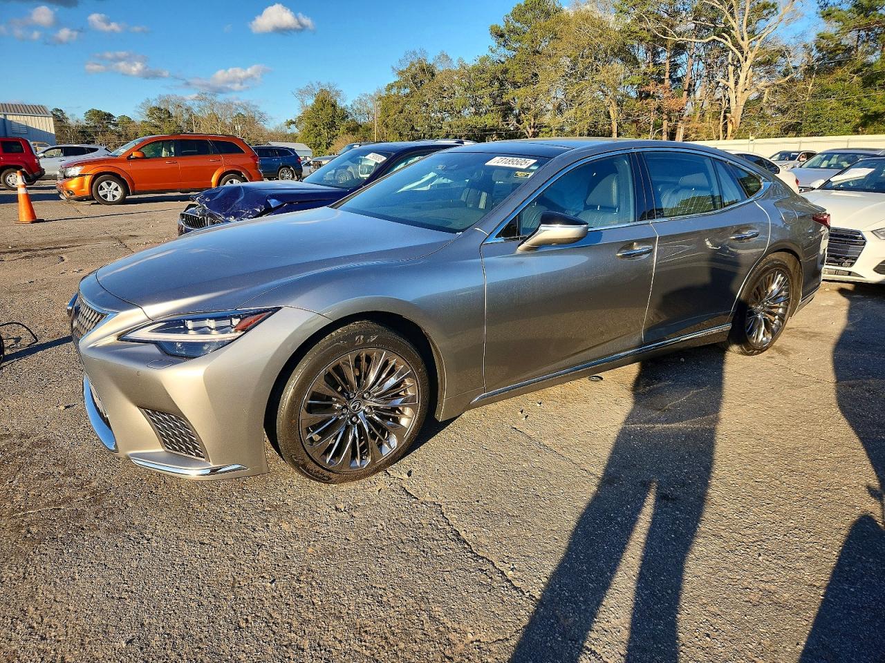 2022 Lexus LS 500, VIN JTHD51FF5N5017700 — Rear end