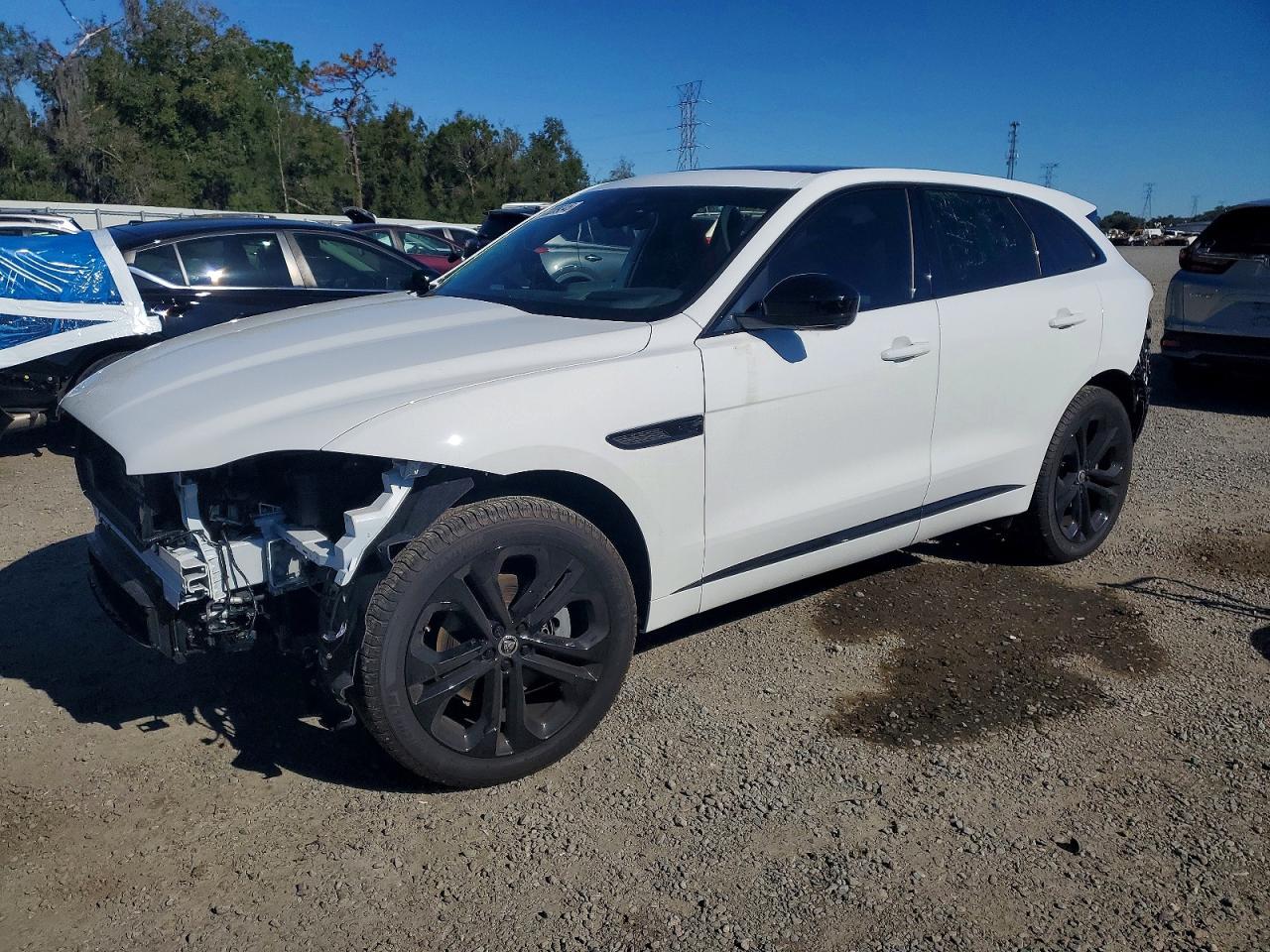 2025 Jaguar F-Pace R-Dynamic S, VIN SADCT2EX3SA749141 — Front end